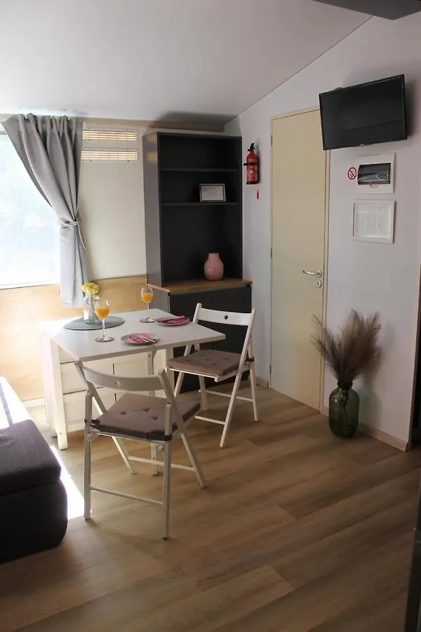 Mobile Home Cicibela Biograd Na Moru