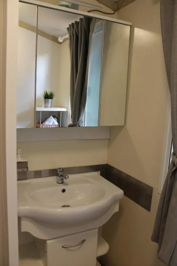 Mobile Home Cicibela Biograd Na Moru Campsite
